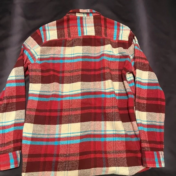 Quiksilver Red and Blue Plaid Men's Shirt - Picture 9 of 9